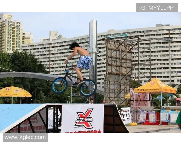 深圳街舞队在极限运动联赛中的速度表现分析与点评