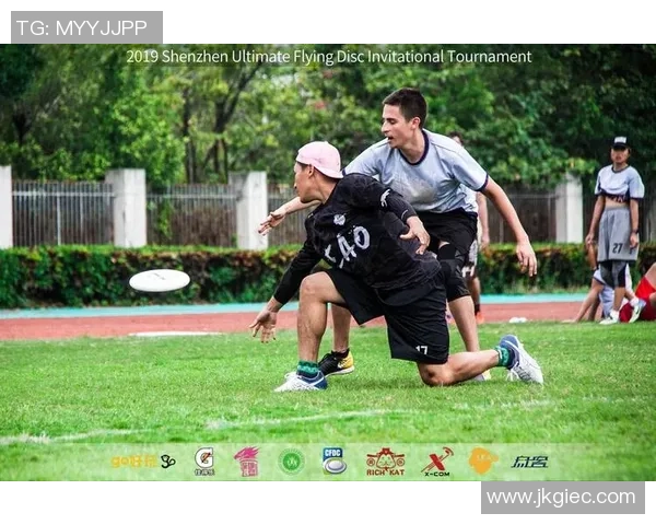 深圳飞盘队边路渗透战术解析与应用探讨 深圳飞盘队边路渗透战术解析与应用探讨